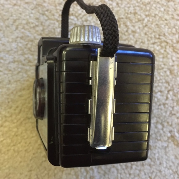 Kodak Brownie Holiday Camera - Picture 4 of 8